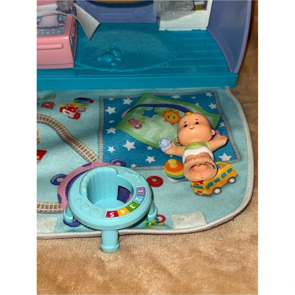 Fisher-Price Little People Cuddle & Care Nursery Baby Dollhouse Playset Bag